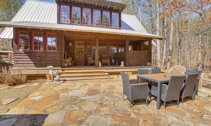 Argo Cabaña | Dock, Canoe & Patio: Lakeside Cottage in Alabama