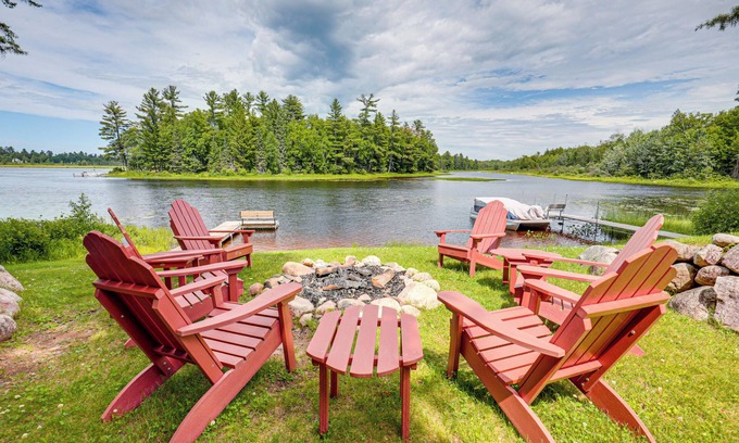 Mercer Cabina | Lakefront Mercer Cabin w / 2 Lofts, Fire Pit & Porch