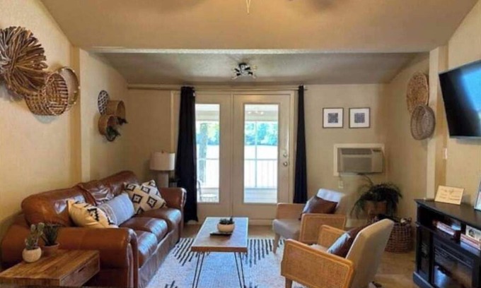 Mid America Apartamento | Dock Holiday!