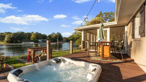 Westport Casa | Dock Hot Tub Kayaks on Lake Norman Lakeside Gem by AvantStay