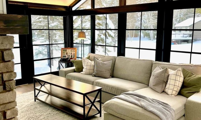 Utterson Chalet De Esquí | Dock of the Bay Cottage