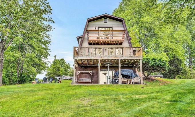 Huddleston Casa | Dock Sun Point