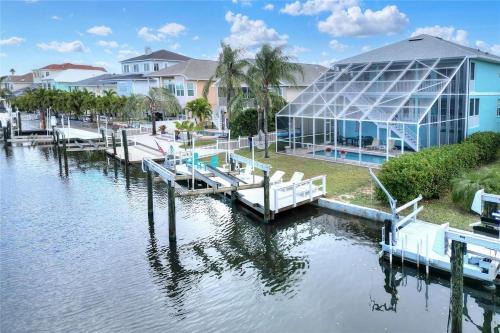 New Port Richey Casa | Dockside Nook -Waterfront, Dock, Heated Pool