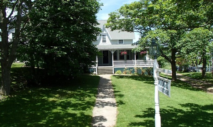 Block Island Casa | Dodge Cottage