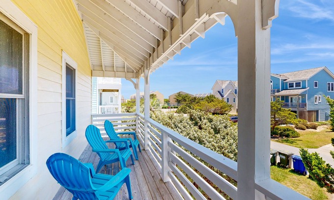 Nags Head Casa | Dog-friendly 5BR with community poo & beach access