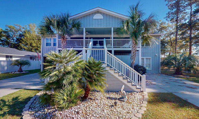 Ocean Isle Beach Casa | Dog-friendly, 8 minutes to beach with shared pool, covered patio, & big backyard