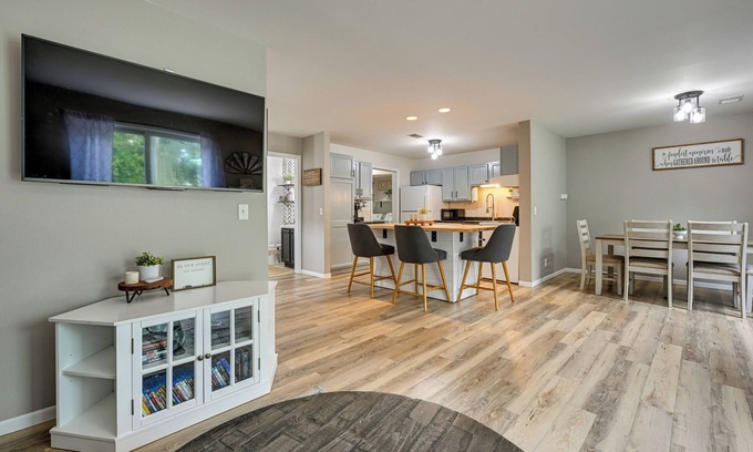 West Baraboo Casa | Dog-Friendly Baraboo Vacation Rental w/ Yard!