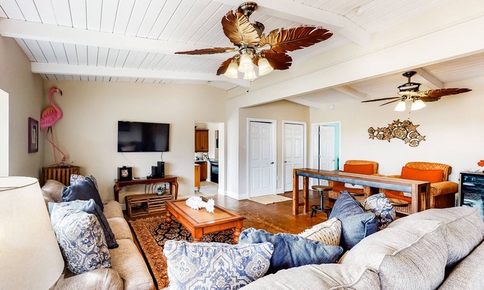Villa Segunda Casa | Dog-friendly beach home with expansive deck, amazing views, & outdoor shower