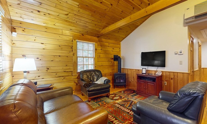 Northport Cabina | Dog-friendly cabin with wooded views, fireplace, AC near outdoor recreation
