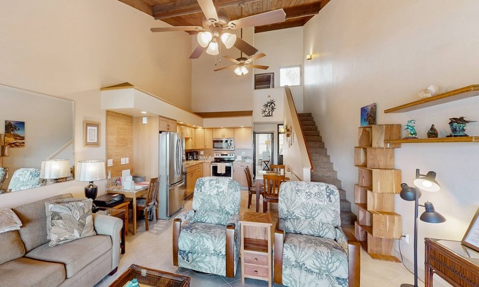 Kihei Condominio | Dog-friendly condo with furnished lanai & washer/dryer plus pool & tennis