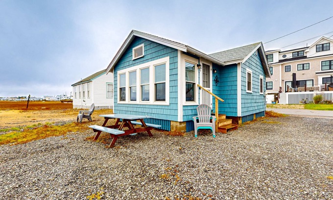 Wells Beach Cabaña | Casa para perros con increíbles vistas de la puesta de sol, al otro lado de la calle de la playa!