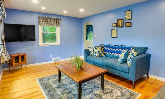 Leominster Casa | Dog-Friendly Fitchburg Vacation Rental, Hike and Ski