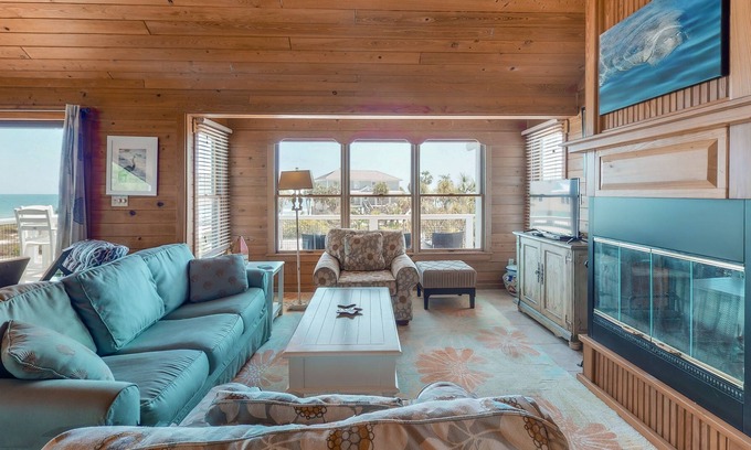 Plantation Casa | Dog-friendly Gulf-view home with a pool, washer/dryer, fireplace & AC