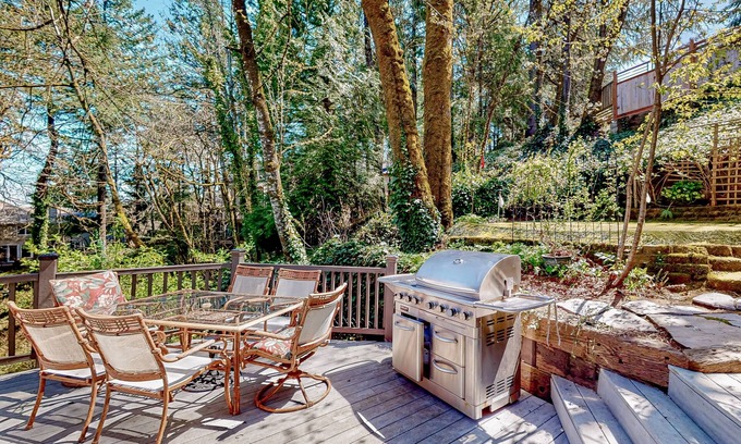 Hidden Springs Casa | Dog-friendly, ground-level getaway with hot tub, furnished deck, & kitchenette