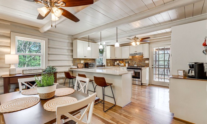 Hiawassee Cabina | Dog-Friendly Hiawassee Cabin Near Lake & Hiking