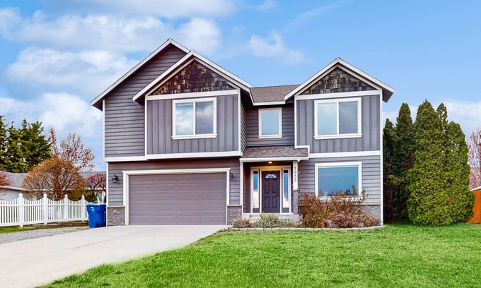 Monitor Casa | Dog-friendly home with a private pool & hot tub - close to outdoor recreation