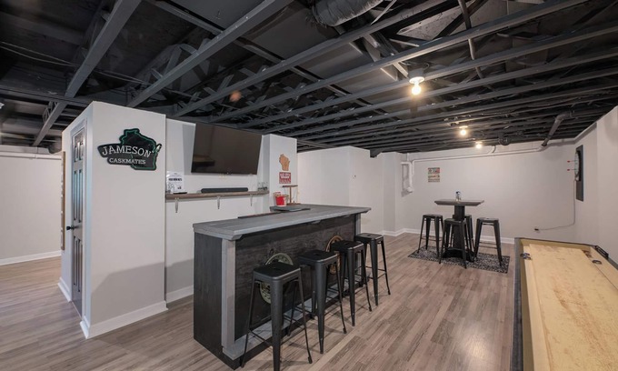 Townsend Cabina | Dog Friendly Home in Townsend - Outdoor Adventure-ready