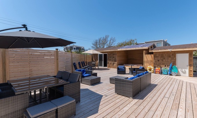 Ocean Beach Casa | Dog-friendly home just blocks from the bay with deck & private hot tub