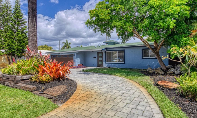 North Corals Casa | Dog-friendly home near the ocean with pool, central AC & washer/dryer