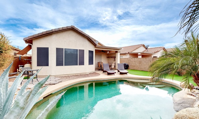 Gold Canyon Casa | Dog-friendly home with private heated pool, enclosed backyard, patio, grill, W/D