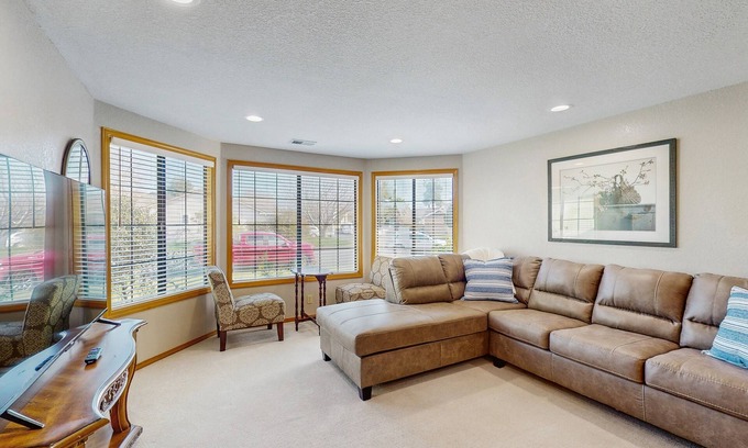 Pacific Casa | Dog-friendly home with large private yard & bbq - close to beach & hiking