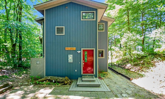 Lake Michigan Beach Casa | Dog-friendly home with lake views, wood stove, kayaks/SUPs, & W/D