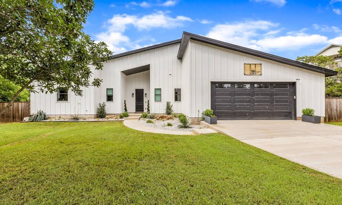Hudson Bend Casa | Dog-friendly home with pool, grill, central AC, & Washer/Dryer