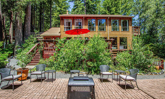 Cazadero Casa | Dog-friendly home with a hot tub, deck, grill & washer/dryer - golf nearby