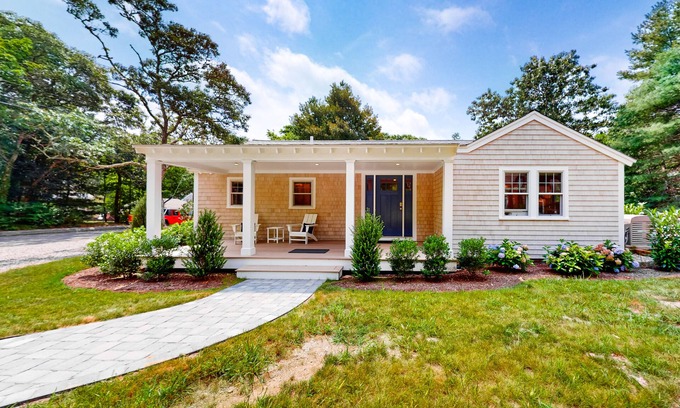 Cotuit Casa | Dog-friendly house in a quiet neighborhood with furnished porch & washer/dryer