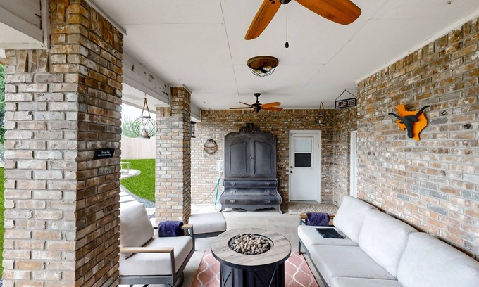 Austin Casa | Dog-friendly house with private pool, patio, grill, central AC, & washer/dryer
