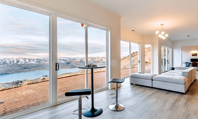 Chelan Casa | Dog-friendly lake view modern home with hot tub, workstations, & AC