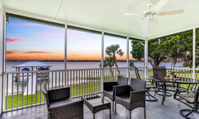 Sebring Casa | Dog-friendly lakefront home with fast WiFi, central AC, patio, & game room