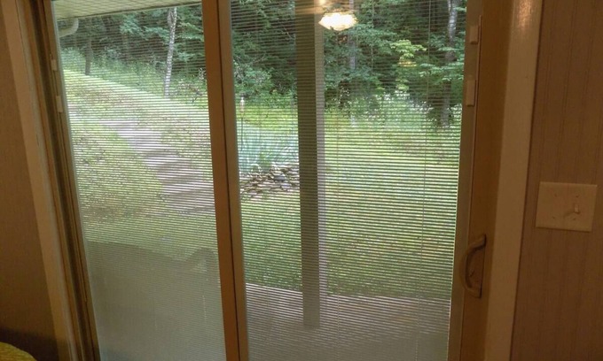 Gatlinburg - Pigeon Forge Cabaña | Pet Friendly Moonfall Cottage Gatlinburg