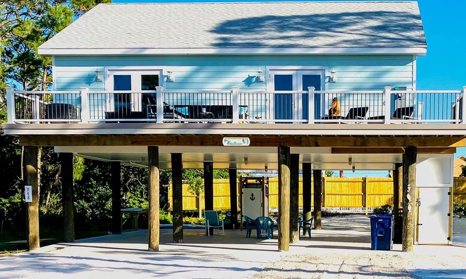 East End Casa | Dog-friendly ocean-view house with central AC & washer/dryer - snowbird-friendly