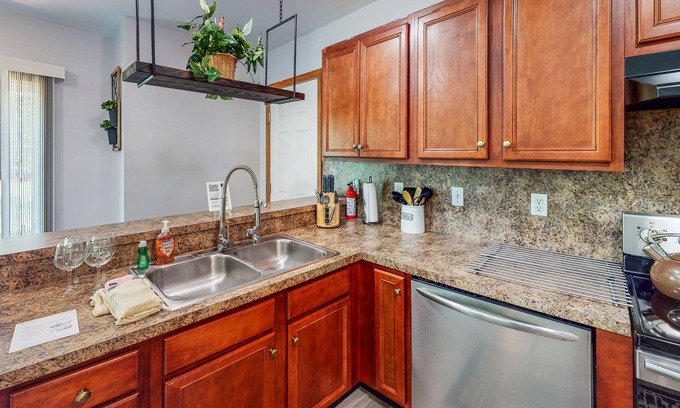 Mount Pocahontas Casa | Dog-friendly retreat with fenced yard, billiards, firepit, & pool access