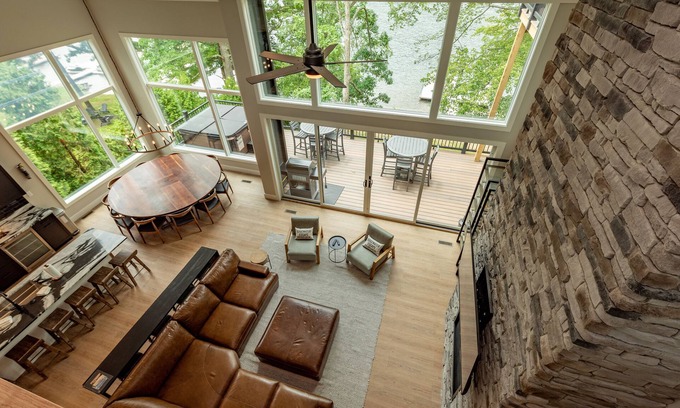 McHenry Casa | Dog Friendly Retreat w/ Dock, Hot Tub & Theater