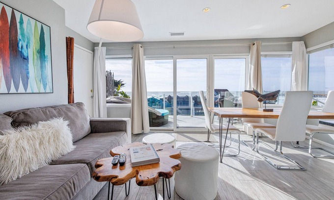 Cayucos Casa | Dog-friendly townhome with ocean/pier views & furnished deck - walk to beach