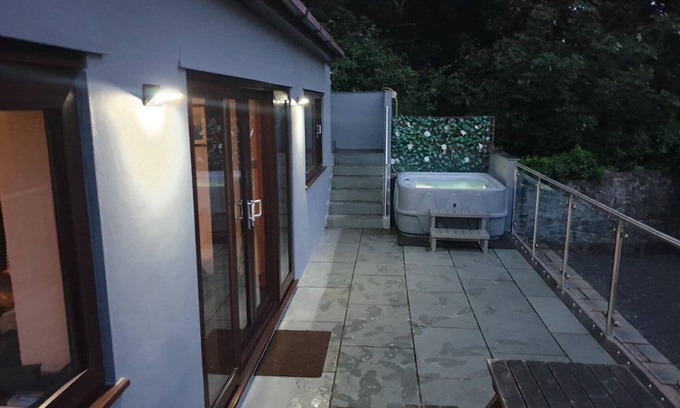 Rhyd-y-clafdy Villa | Villa con jacuzzi con vistas a la ciudad con vistas al mar y a la montaña