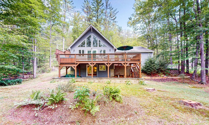 Birchview by the Saco Casa | Dog-friendly, waterfront home on the Saco River with private hot tub & fireplace