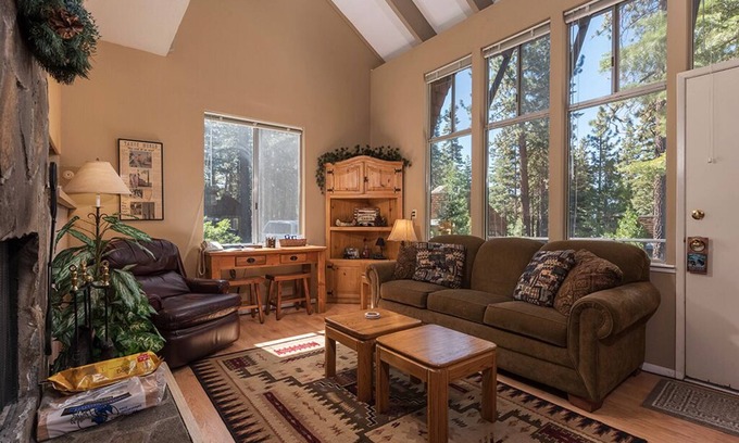 Dollar Point Condominio | Dólar Colina II # 49: 2 dormitorios / 2 baños condominio / casa en Tahoe City, capacidad para 4