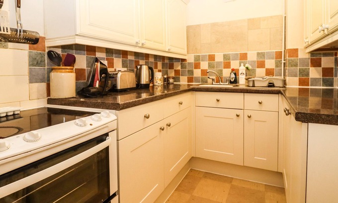 Cirencester Cabaña | Dollar Ward House Basement