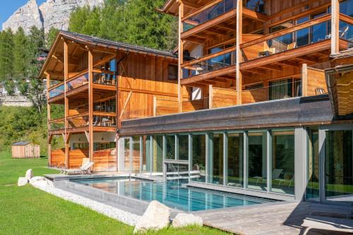 Cortina d'Ampezzo Hotel | Dolomiti Lodge Alverà