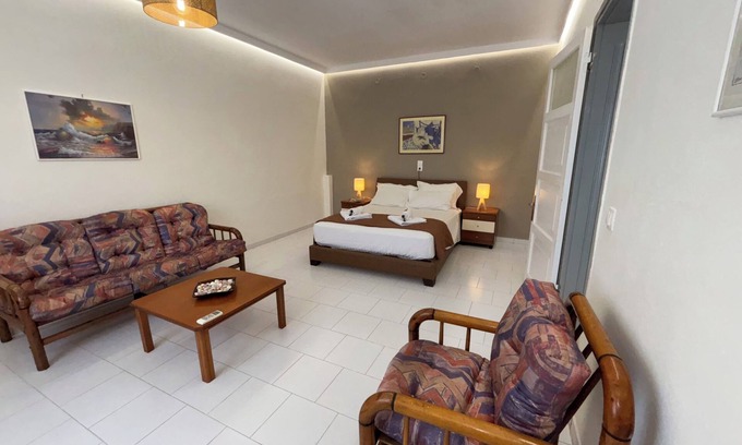 Roda Hotel | DOLPHIN APARTMENTS & STUDIOS