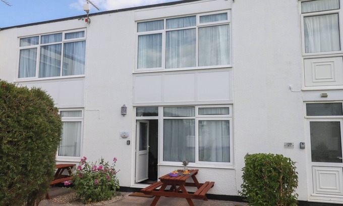 Dawlish Warren Cabaña | DOLPHIN CHALET, pet friendly in Dawlish Warren
