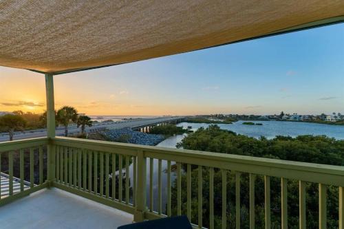 St. Augustine Casa | Dolphin Cove Waterfront Home with Dock