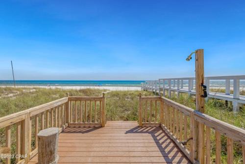 Sunnyside Casa | Dolphin's Point - West End - Sleeps 12!