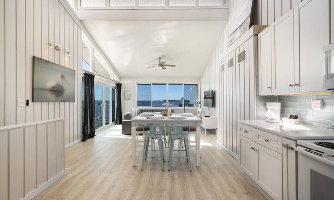 Cedar Key Apartamento | Dolphin Watch at the Cedar Cove Townhouses