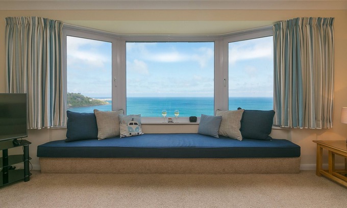 Carbis Bay Cabaña | Dolphin Watch