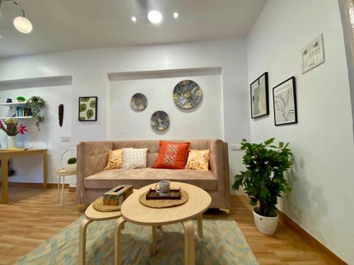 Pali Hill Apartamento | Dom Lucia 201 Quiet and Cozy 1 BHK Bandra Ocean Side WIFI