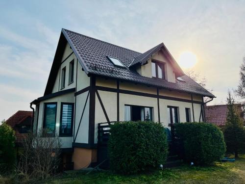 Brodnica Dolna Casa | Dom na wzgórzu z widokiem na jezioro